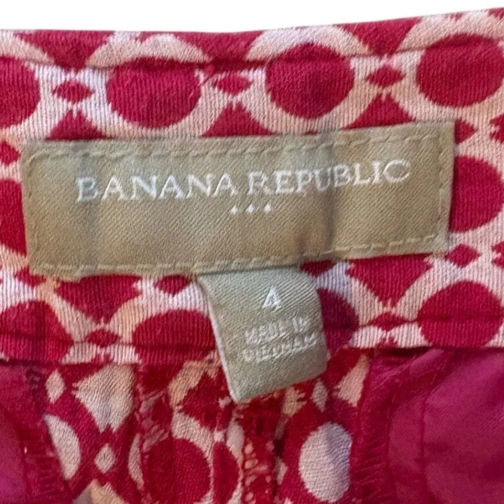 Banana Republic‎ Womens Pink White Geometric Link Print Shorts Size 4 Mid Rise - Picture 2 of 3